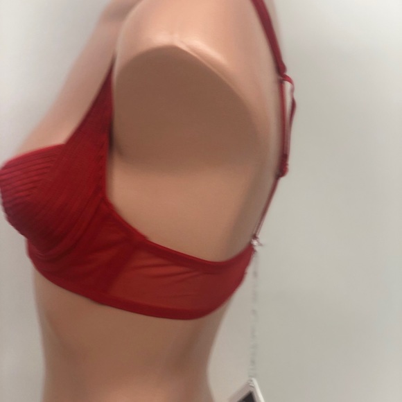 LA PERLA NWT red low low cut bra with micro pleats - Picture 2 of 4